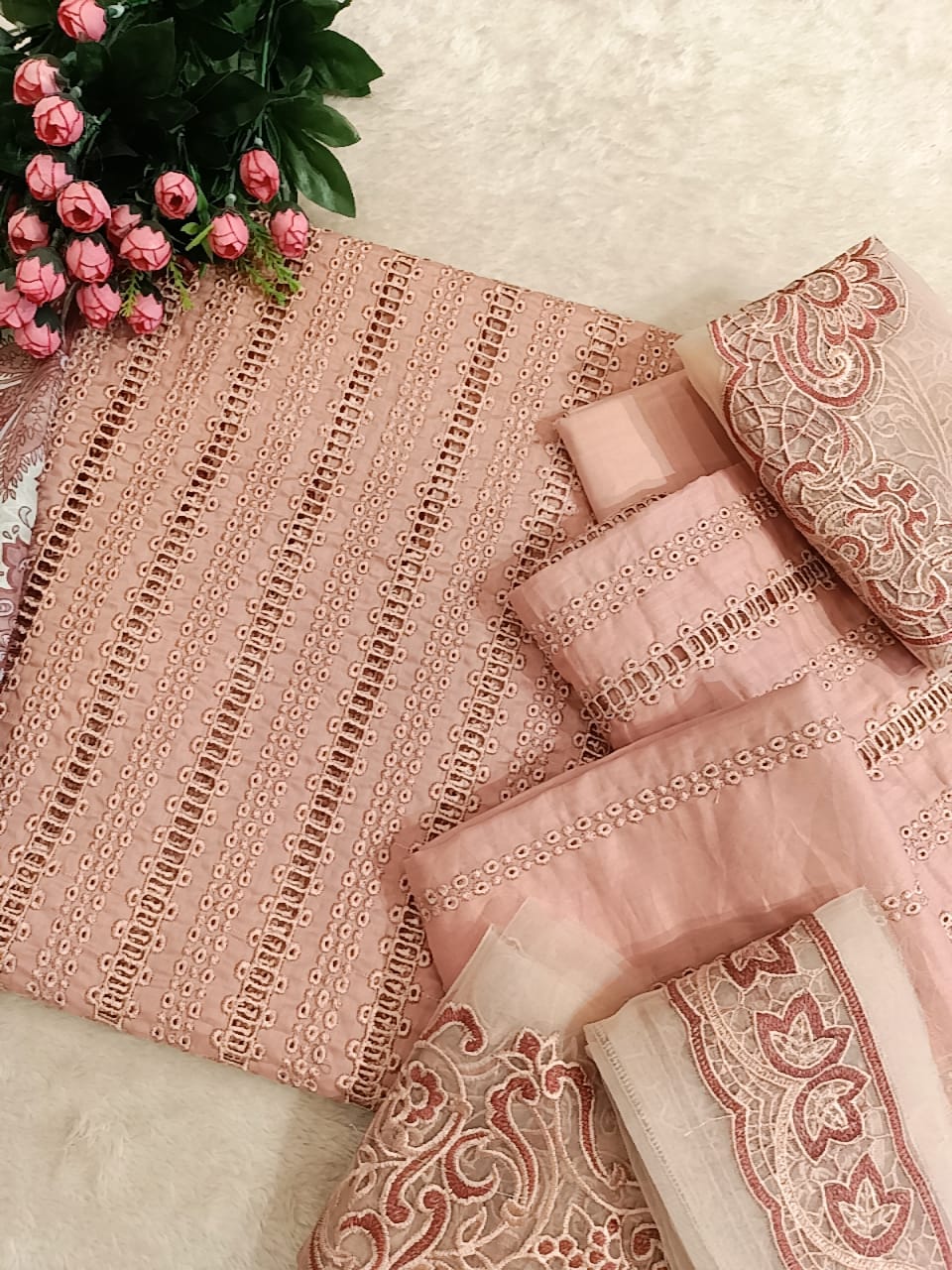 Chikankari Chic