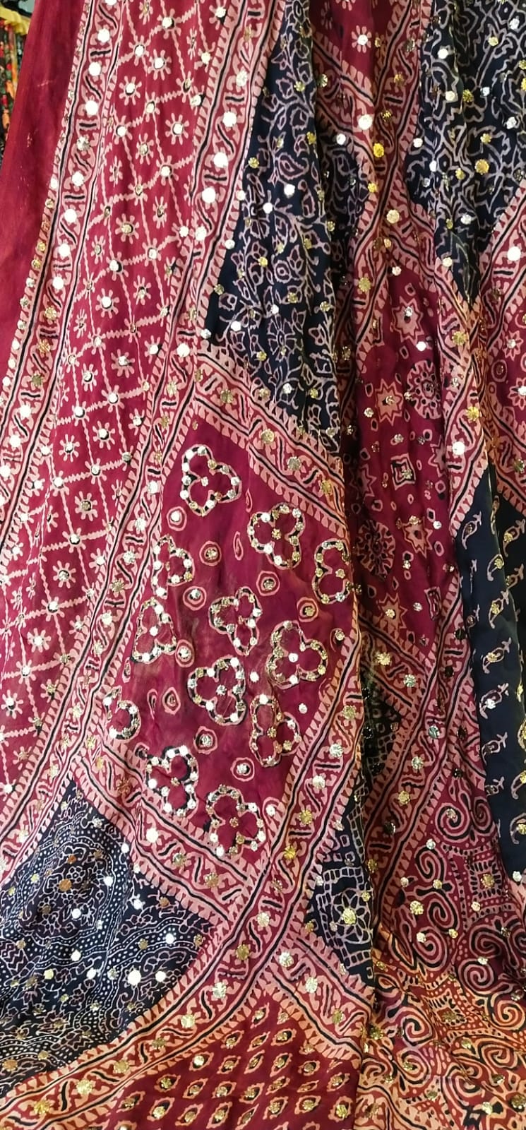 Ajrak Mukesh Kamdani