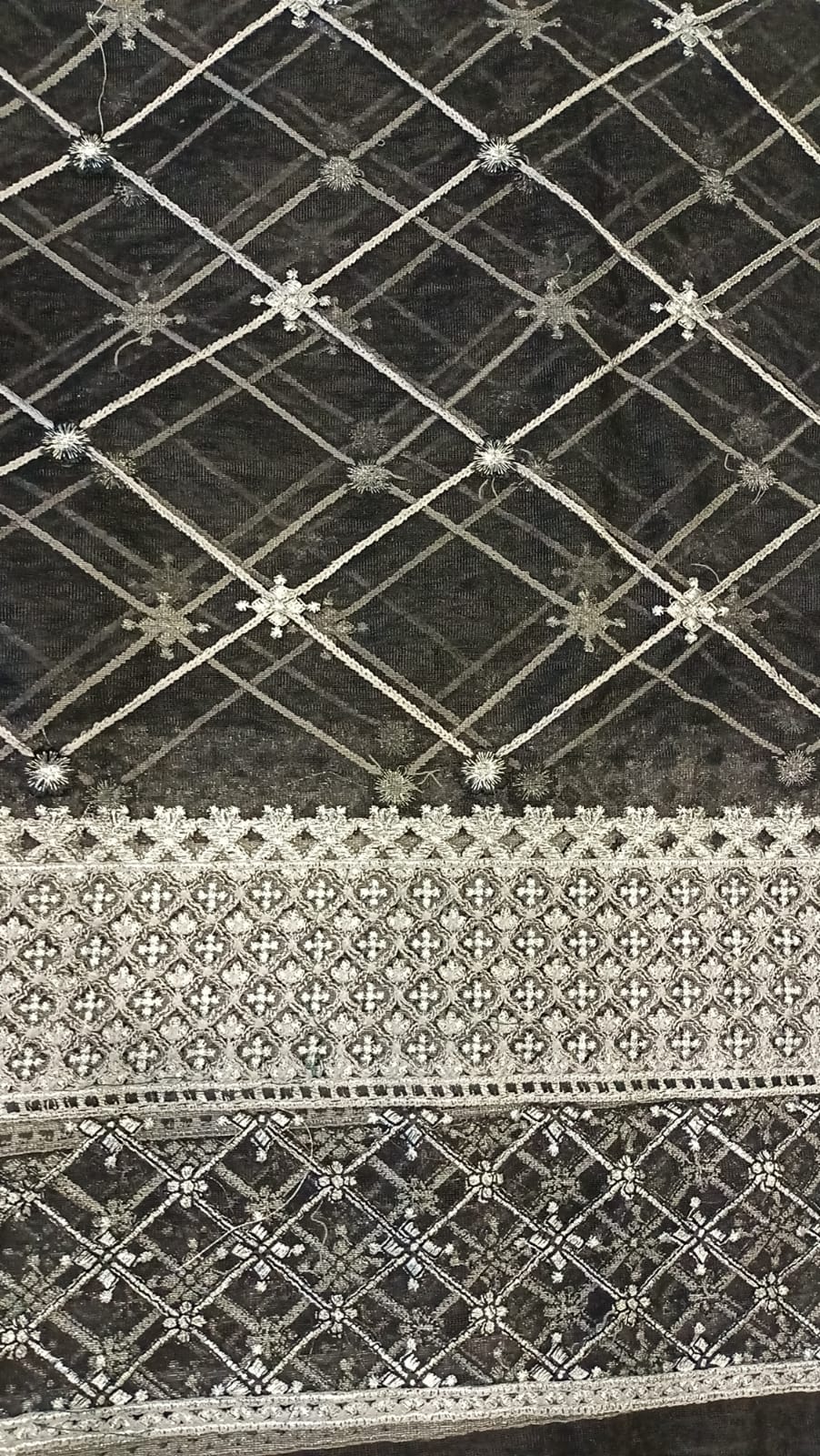 Luxury Un-stitched Saree - SUNNY Embroidery Creations