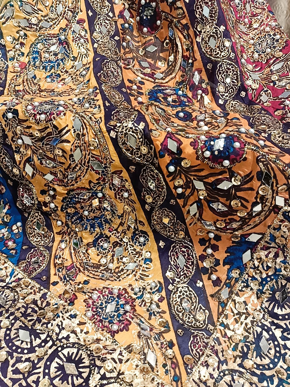 Aaina Embroidered Dupatta - SUNNY Embroidery Creations