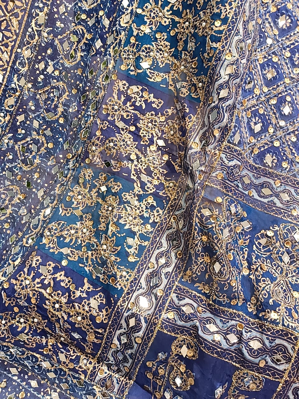 Aaina Embroidered Dupatta - SUNNY Embroidery Creations
