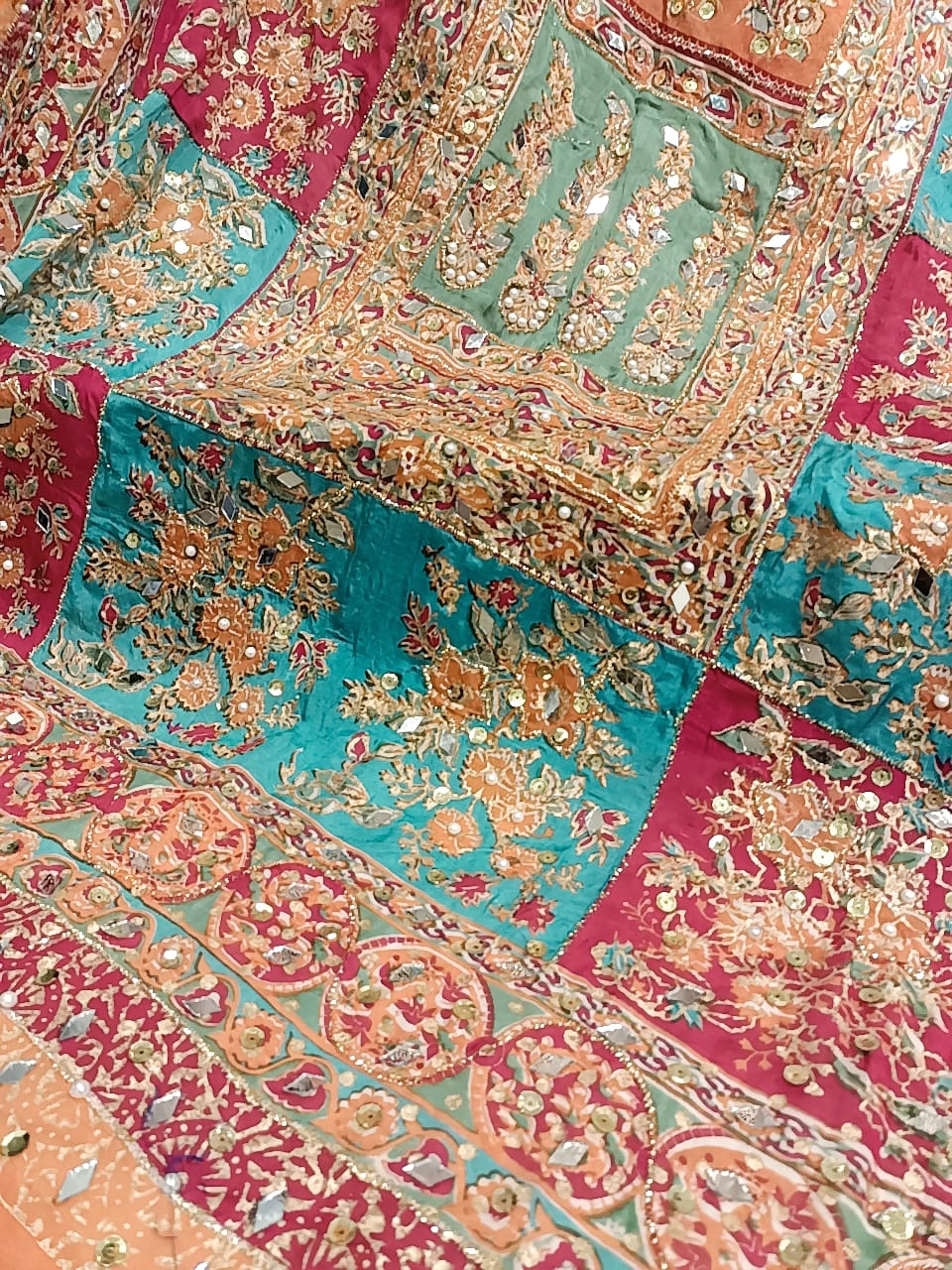 Aaina Embroidered Dupatta - SUNNY Embroidery Creations