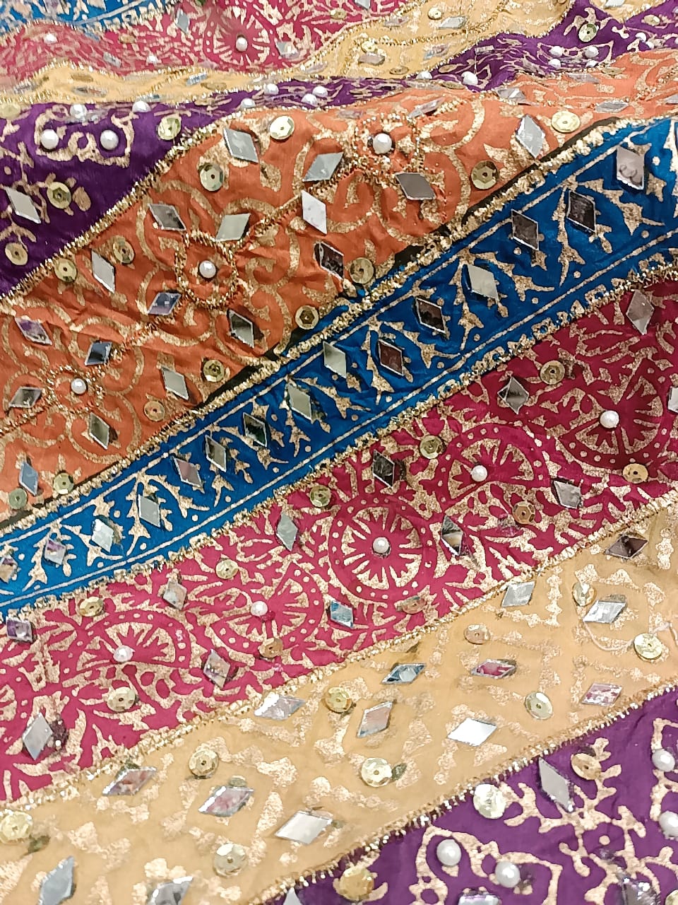Aaina Embroidered Dupatta - SUNNY Embroidery Creations